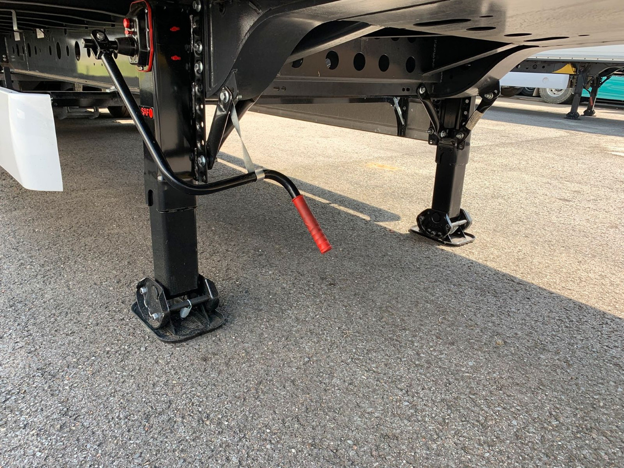 Wielton Curtain Master MEGA - Tentinė puspriekabė: foto 5 Wielton Curtain Master MEGA - Tentinė puspriekabė: foto 5