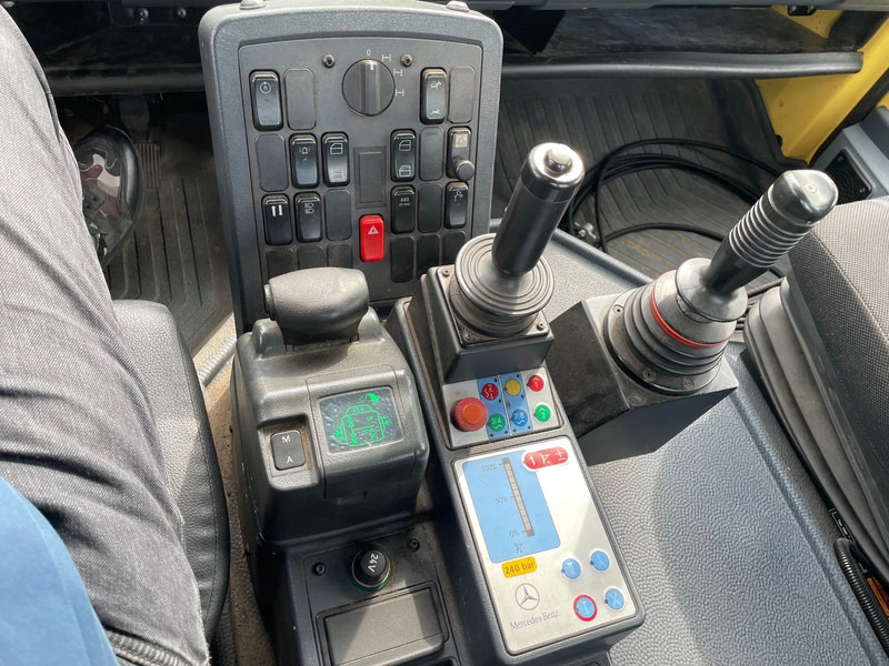 Savivartis sunkvežimis Mercedes-Benz unimog U400: foto 17