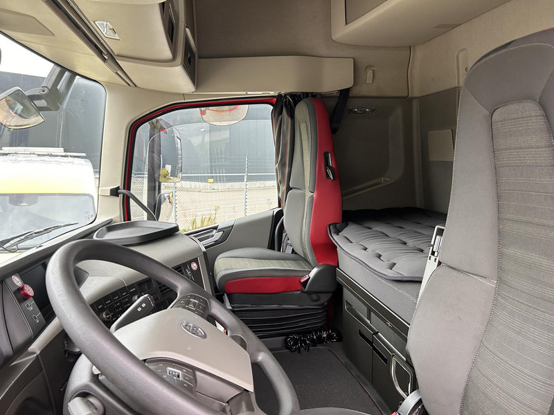 Volvo FH - Vilkikas: foto 5 Volvo FH - Vilkikas: foto 5