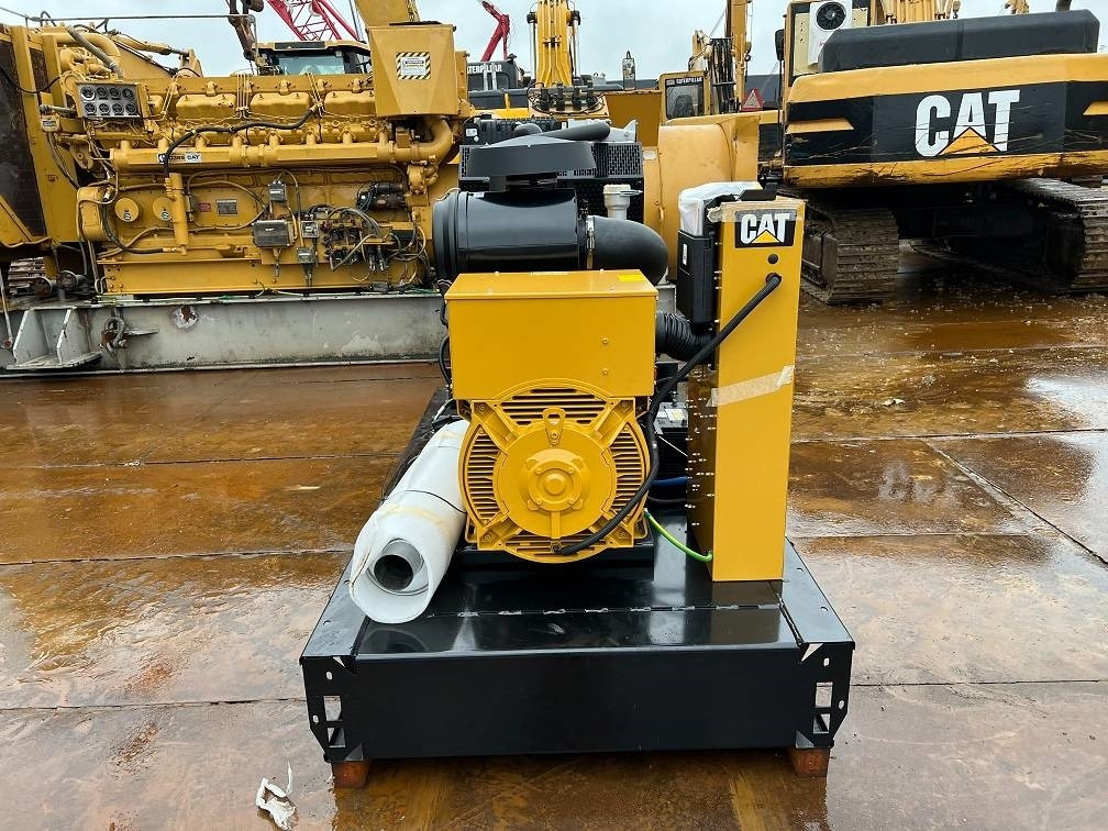 CAT DE 200 E3 200 kva 160kw 10 units availble UNUSED - Elektrinis generatorius: foto 3 CAT DE 200 E3 200 kva 160kw 10 units availble UNUSED - Elektrinis generatorius: foto 3