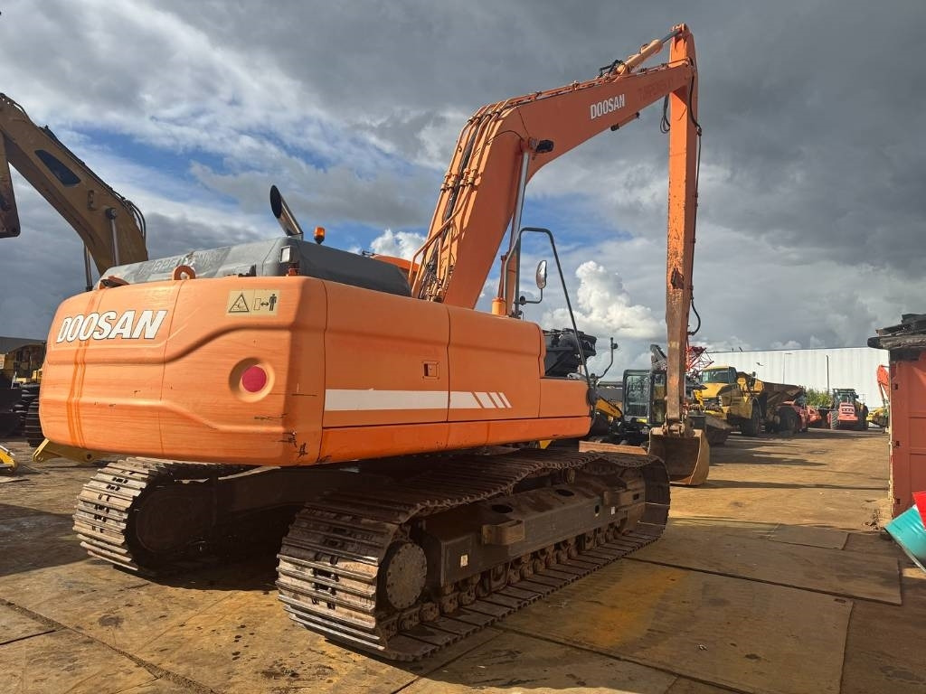 Doosan DX 300 LC ( 4.690 original hours 18M long reach ) - Ekskavatorius: foto 5 Doosan DX 300 LC ( 4.690 original hours 18M long reach ) - Ekskavatorius: foto 5