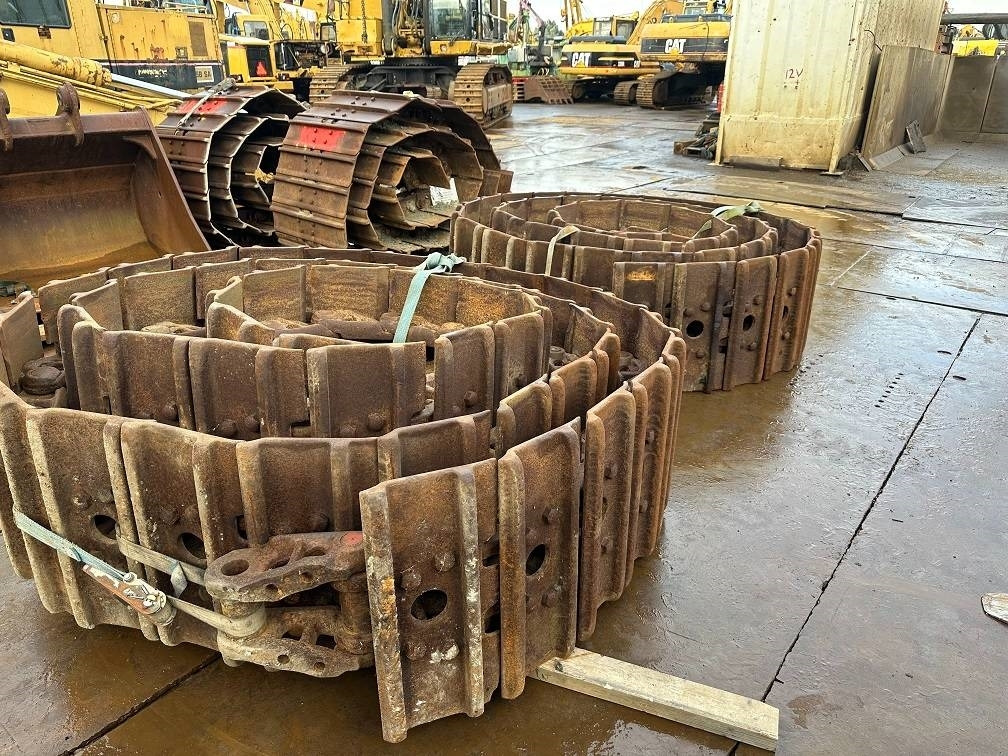 Hitachi ZX 870 tracks - Vikšrai - Statybinė technika: foto 1 Hitachi ZX 870 tracks - Vikšrai - Statybinė technika: foto 1