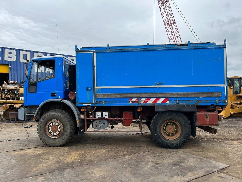 Iveco eurocargo 135E18 4x4 - Furgonas sunkvežimis: foto 2 Iveco eurocargo 135E18 4x4 - Furgonas sunkvežimis: foto 2