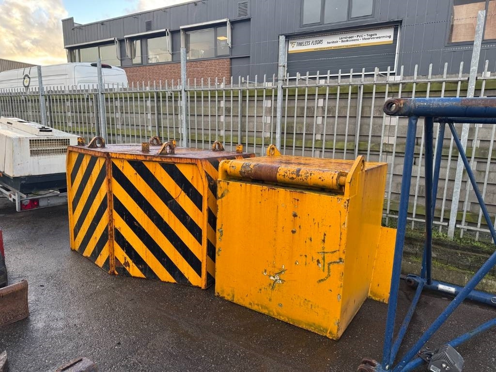 Sumitomo LS218RH 80tons 33m boom - Vikšrinis kranas: foto 5 Sumitomo LS218RH 80tons 33m boom - Vikšrinis kranas: foto 5