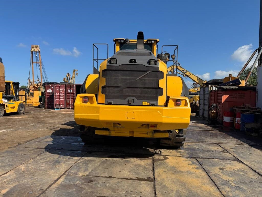 Volvo L 220 H ( WITH NEW TYRES ) - Ratinis krautuvas: foto 4 Volvo L 220 H ( WITH NEW TYRES ) - Ratinis krautuvas: foto 4