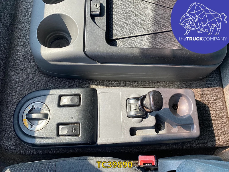 DAF LF 55 220 - Tentinis sunkvežimis: foto 4 DAF LF 55 220 - Tentinis sunkvežimis: foto 4