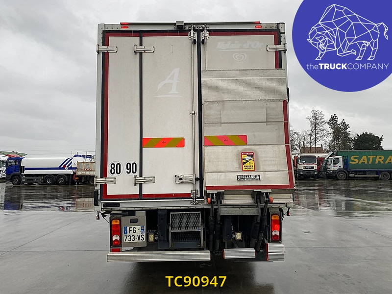 Renault D 210 - Refrižeratorius sunkvežimis: foto 4 Renault D 210 - Refrižeratorius sunkvežimis: foto 4