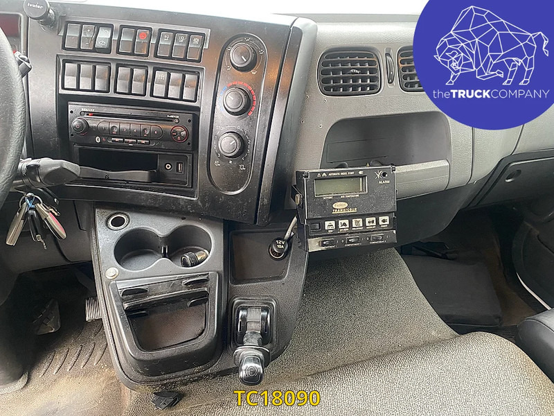 Renault D 240 - Refrižeratorius sunkvežimis: foto 4 Renault D 240 - Refrižeratorius sunkvežimis: foto 4