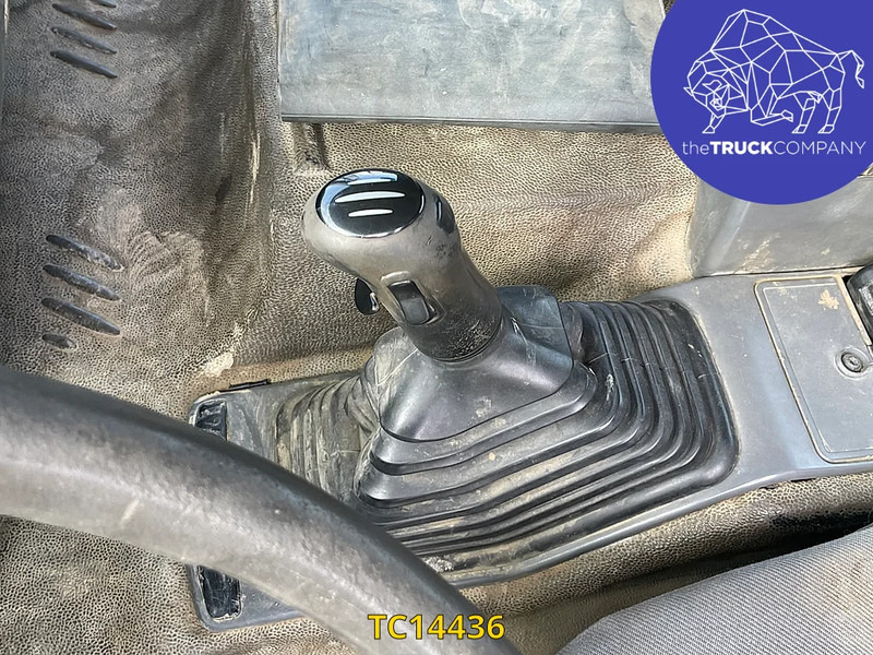 Renault Kerax 370 - Konteineris-vežimus/ Sukeisti kūną sunkvežimis: foto 4 Renault Kerax 370 - Konteineris-vežimus/ Sukeisti kūną sunkvežimis: foto 4