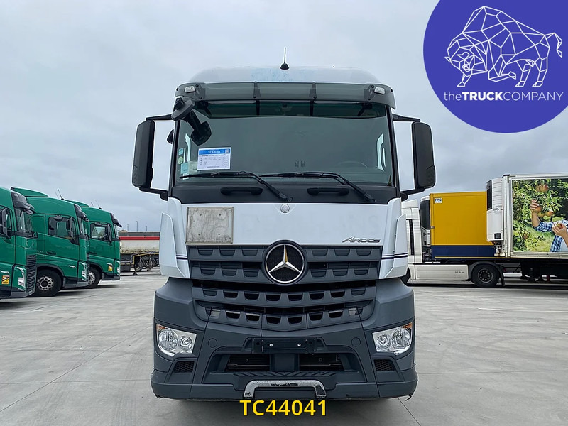 Vilkikas Mercedes-Benz Arocs 1943: foto 9 Vilkikas Mercedes-Benz Arocs 1943: foto 9