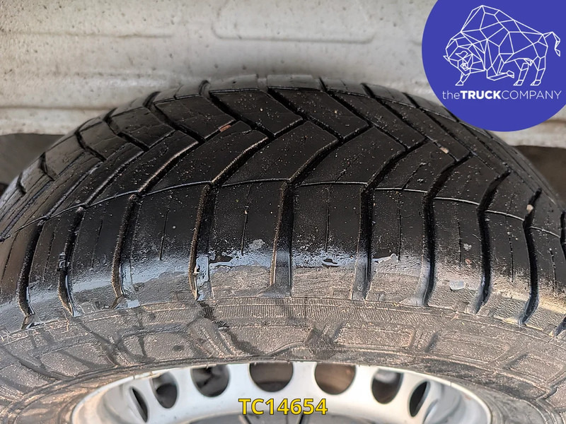 Volkswagen Crafter 180 L1H2 lizingą Volkswagen Crafter 180 L1H2: foto 17 Volkswagen Crafter 180 L1H2 lizingą Volkswagen Crafter 180 L1H2: foto 17