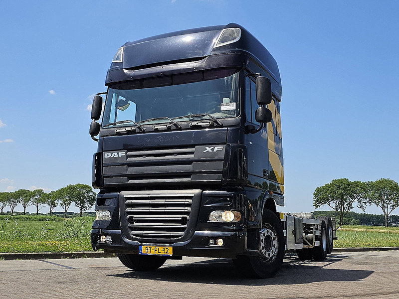 DAF XF 105.460 SSC 6X2 FAS MANUAL - Važiuoklės sunkvežimis: foto 1 DAF XF 105.460 SSC 6X2 FAS MANUAL - Važiuoklės sunkvežimis: foto 1