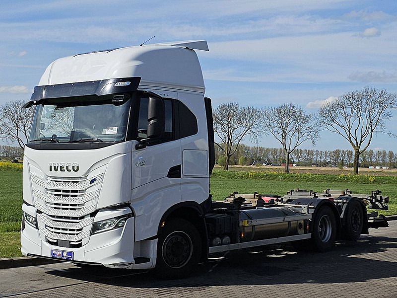 Iveco S-WAY AS260S46 LNG INT. STEERAXLE - Konteineris-vežimus/ Sukeisti kūną sunkvežimis: foto 2 Iveco S-WAY AS260S46 LNG INT. STEERAXLE - Konteineris-vežimus/ Sukeisti kūną sunkvežimis: foto 2