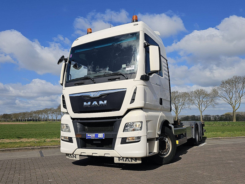 MAN 26.440 TGX XXL 6X2-4 STEER AXLE - Konteineris-vežimus/ Sukeisti kūną sunkvežimis: foto 1 MAN 26.440 TGX XXL 6X2-4 STEER AXLE - Konteineris-vežimus/ Sukeisti kūną sunkvežimis: foto 1