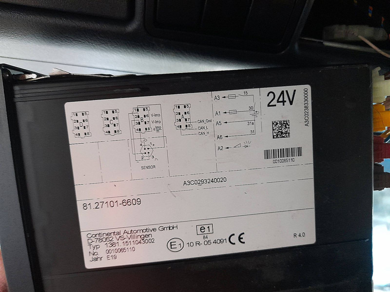 Konteineris-vežimus/ Sukeisti kūną sunkvežimis MAN 26.500 TGX: foto 19