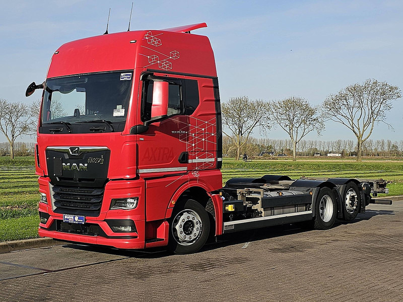 MAN 26.510 TGX GX 6X2 INTARDER - Konteineris-vežimus/ Sukeisti kūną sunkvežimis: foto 2 MAN 26.510 TGX GX 6X2 INTARDER - Konteineris-vežimus/ Sukeisti kūną sunkvežimis: foto 2