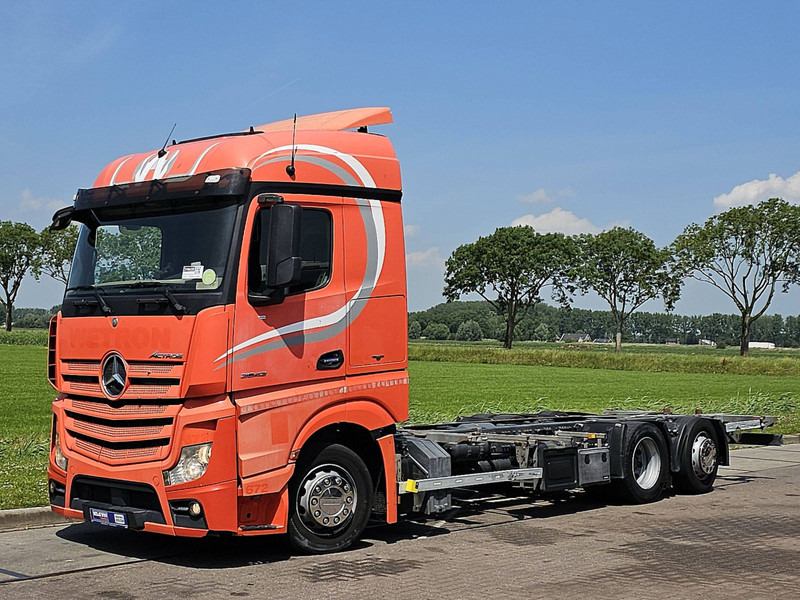 Mercedes-Benz ACTROS 2545 LS - Konteineris-vežimus/ Sukeisti kūną sunkvežimis: foto 2 Mercedes-Benz ACTROS 2545 LS - Konteineris-vežimus/ Sukeisti kūną sunkvežimis: foto 2