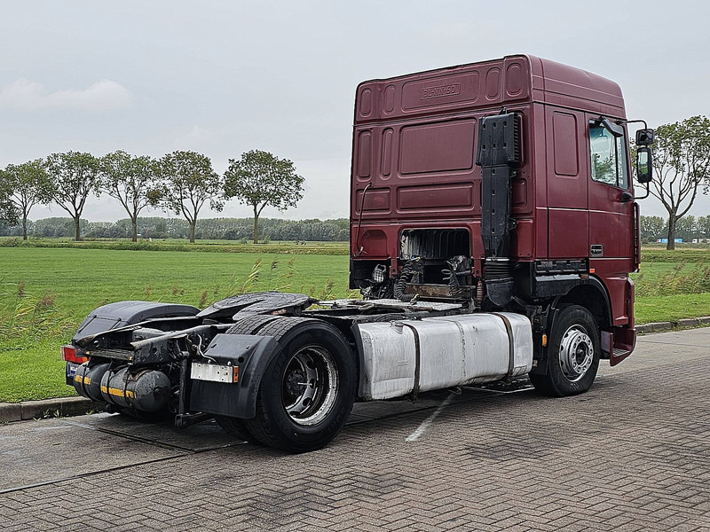 DAF XF 95.380 SPACECAB EURO 2 - Vilkikas: foto 3 DAF XF 95.380 SPACECAB EURO 2 - Vilkikas: foto 3