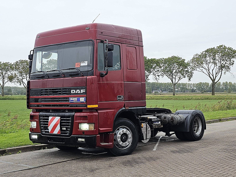DAF XF 95.380 SPACECAB EURO 2 - Vilkikas: foto 2 DAF XF 95.380 SPACECAB EURO 2 - Vilkikas: foto 2