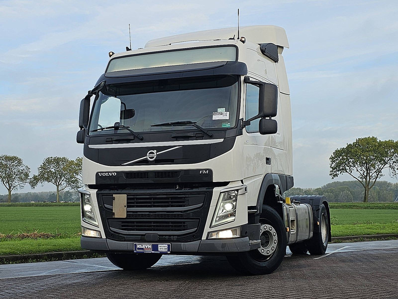 Volvo FM 450 GLOBETROTTER ADR - Vilkikas: foto 1 Volvo FM 450 GLOBETROTTER ADR - Vilkikas: foto 1
