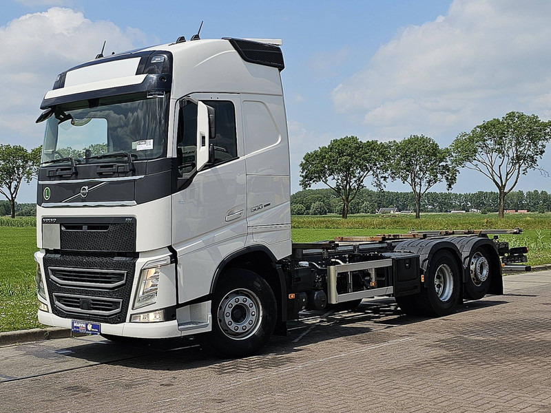 Volvo FH 500 - Konteineris-vežimus/ Sukeisti kūną sunkvežimis: foto 2 Volvo FH 500 - Konteineris-vežimus/ Sukeisti kūną sunkvežimis: foto 2