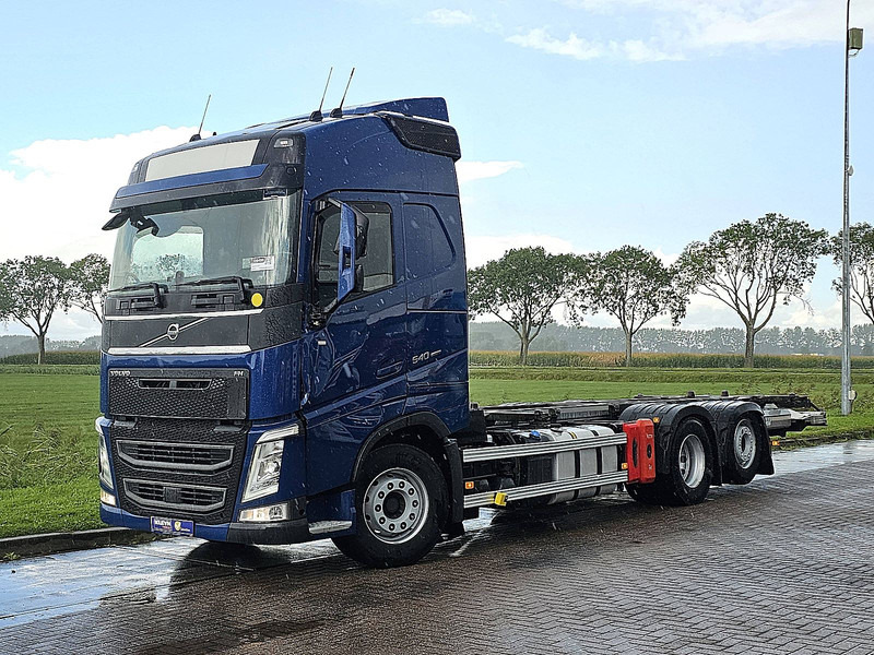 Volvo FH 540 - Konteineris-vežimus/ Sukeisti kūną sunkvežimis: foto 2 Volvo FH 540 - Konteineris-vežimus/ Sukeisti kūną sunkvežimis: foto 2