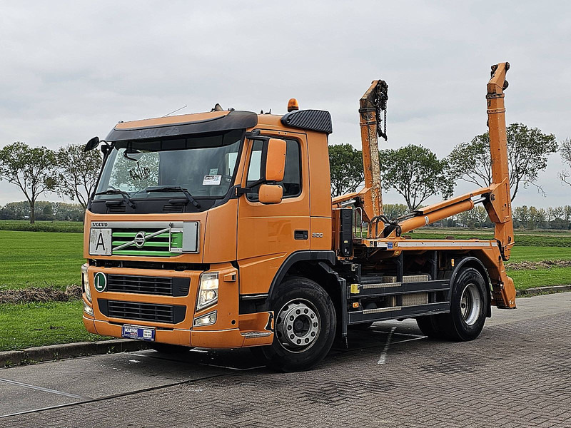 Volvo FM 330 - Nuožulnaus pakėlimo ant platformos sunkvežimis: foto 2 Volvo FM 330 - Nuožulnaus pakėlimo ant platformos sunkvežimis: foto 2