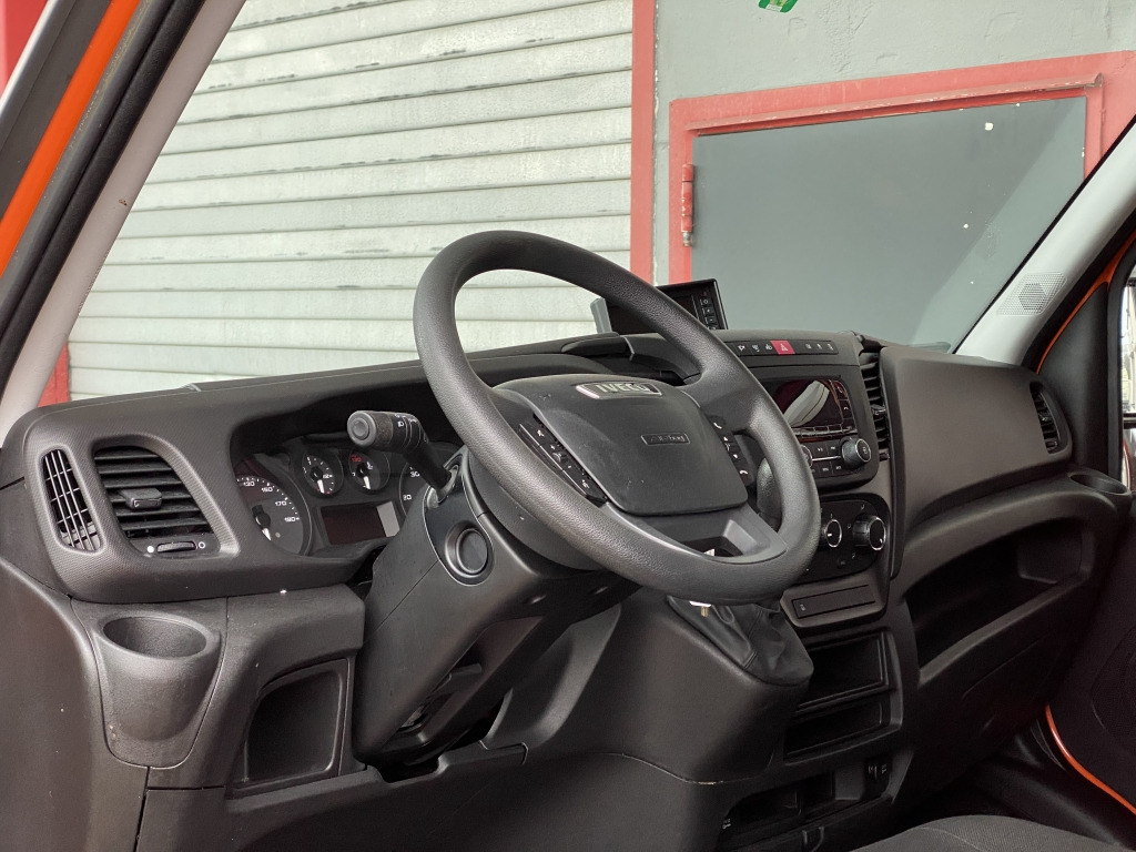 Furgonas su krovinių dėže Iveco Daily 35S14 MAXI 4,35m Thermokoffer Klima Kamera: foto 11