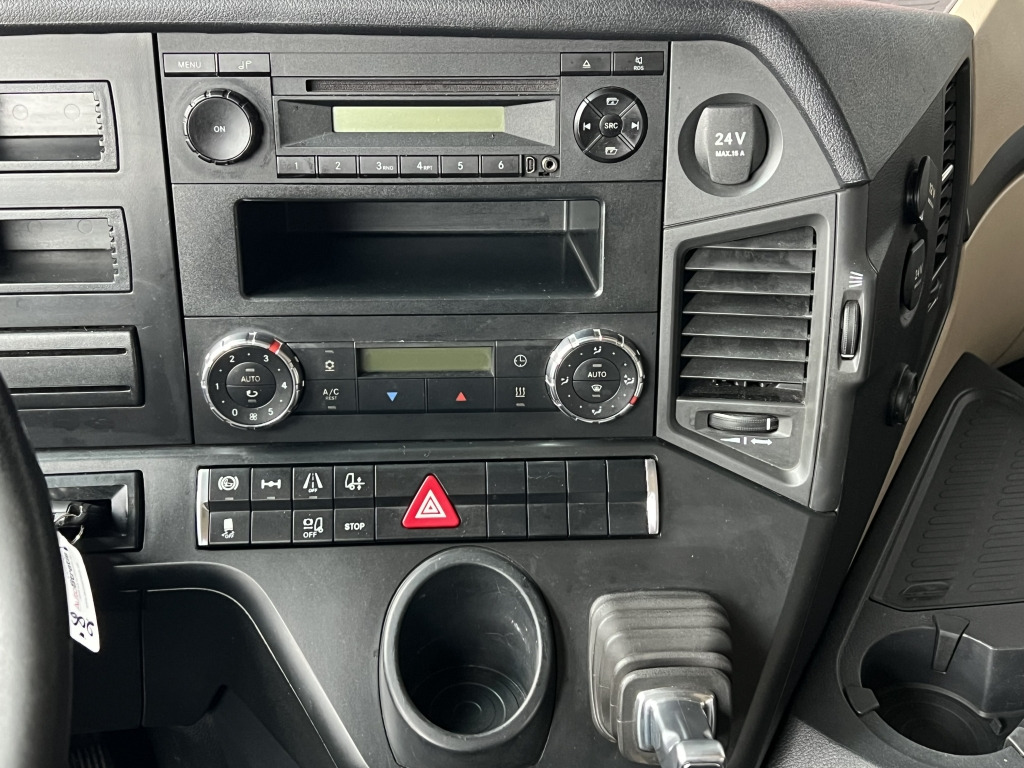 Mercedes-Benz Actros 1843 Klima Retarder ACC-Abstandstempomat - Vilkikas: foto 3 Mercedes-Benz Actros 1843 Klima Retarder ACC-Abstandstempomat - Vilkikas: foto 3