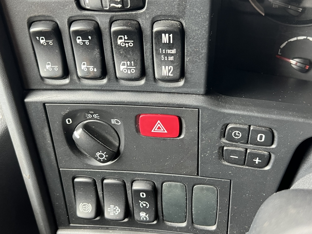 Scania R450 Streamline Topline Retarder Standklima ACC - Vilkikas: foto 2 Scania R450 Streamline Topline Retarder Standklima ACC - Vilkikas: foto 2