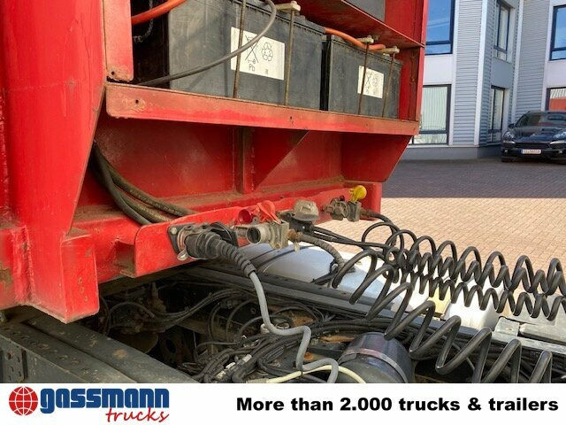 Langendorf SATUE 20/24 mit durchgehender hydr. Rampe - Žemo profilio platforma puspriekabė: foto 4 Langendorf SATUE 20/24 mit durchgehender hydr. Rampe - Žemo profilio platforma puspriekabė: foto 4