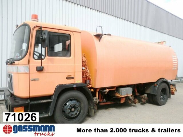MAN M03 14.152 4x2, Schienenkehrmaschine - Gatvių šlavimo mašina: foto 1 MAN M03 14.152 4x2, Schienenkehrmaschine - Gatvių šlavimo mašina: foto 1