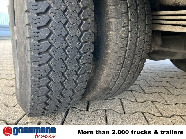 Mercedes-Benz 711 D-KA 4x2, Standklima, 11-Sitze, 2 x on stock - Mikroautobusas, Keleivinis furgonas: foto 3 Mercedes-Benz 711 D-KA 4x2, Standklima, 11-Sitze, 2 x on stock - Mikroautobusas, Keleivinis furgonas: foto 3