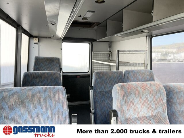 Mercedes-Benz 711 D-KA 4x2, Standklima, 11-Sitze, 2 x on stock - Mikroautobusas, Keleivinis furgonas: foto 5 Mercedes-Benz 711 D-KA 4x2, Standklima, 11-Sitze, 2 x on stock - Mikroautobusas, Keleivinis furgonas: foto 5