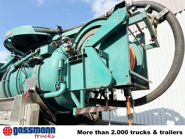 Mercedes-Benz Actros 3348 6x4, V8, Kroll Saug-/Spülwagen ca. - Gatvių šlavimo mašina: foto 4 Mercedes-Benz Actros 3348 6x4, V8, Kroll Saug-/Spülwagen ca. - Gatvių šlavimo mašina: foto 4