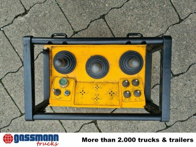 Mercedes-Benz Axor 1828 AK 4x4, Winterdienstausstattung, Kran - Savivartis sunkvežimis, Sunkvežimis su kranu: foto 2 Mercedes-Benz Axor 1828 AK 4x4, Winterdienstausstattung, Kran - Savivartis sunkvežimis, Sunkvežimis su kranu: foto 2