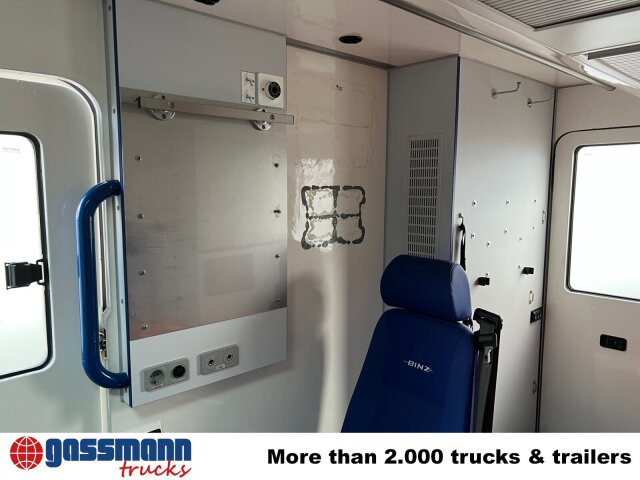 Mercedes-Benz Sprinter 313 CDI 4x2, Rettungswagen - Krovininis mikroautobusas: foto 4 Mercedes-Benz Sprinter 313 CDI 4x2, Rettungswagen - Krovininis mikroautobusas: foto 4