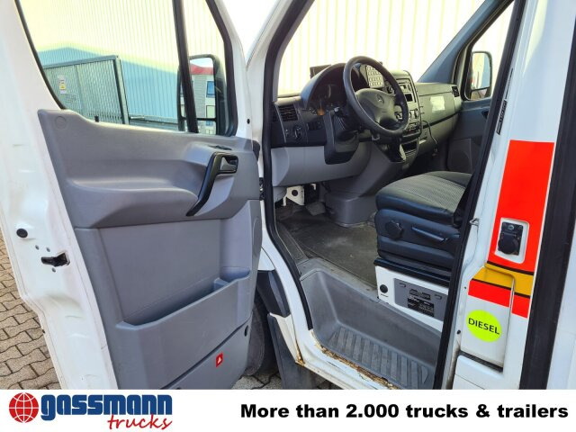 Mercedes-Benz Sprinter 316 KA 4x2, Rettungswagen - Krovininis mikroautobusas: foto 4 Mercedes-Benz Sprinter 316 KA 4x2, Rettungswagen - Krovininis mikroautobusas: foto 4