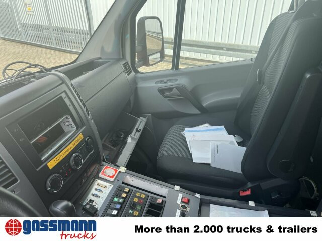 Mercedes-Benz Sprinter 516 CDI 4x2, Rettungswagen, Bi-Xenon - Krovininis mikroautobusas: foto 3 Mercedes-Benz Sprinter 516 CDI 4x2, Rettungswagen, Bi-Xenon - Krovininis mikroautobusas: foto 3