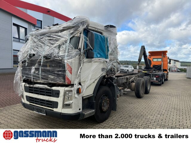Volvo FM 380 6x4 R mit Brandschaden - Savivartis sunkvežimis: foto 5 Volvo FM 380 6x4 R mit Brandschaden - Savivartis sunkvežimis: foto 5