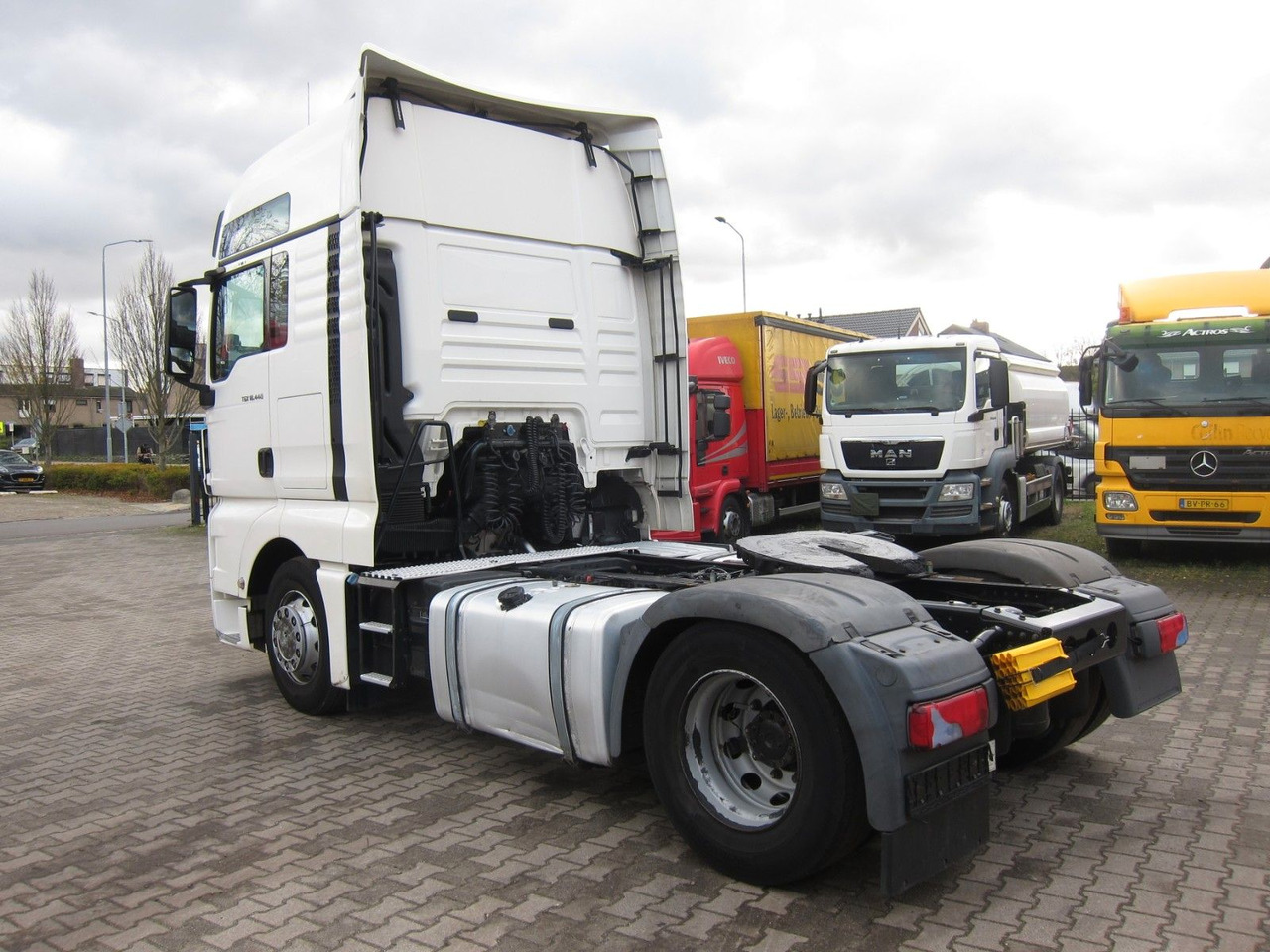 MAN TGX 18 440 XXL Retarder 730tkm 2xTank - Vilkikas: foto 4 MAN TGX 18 440 XXL Retarder 730tkm 2xTank - Vilkikas: foto 4