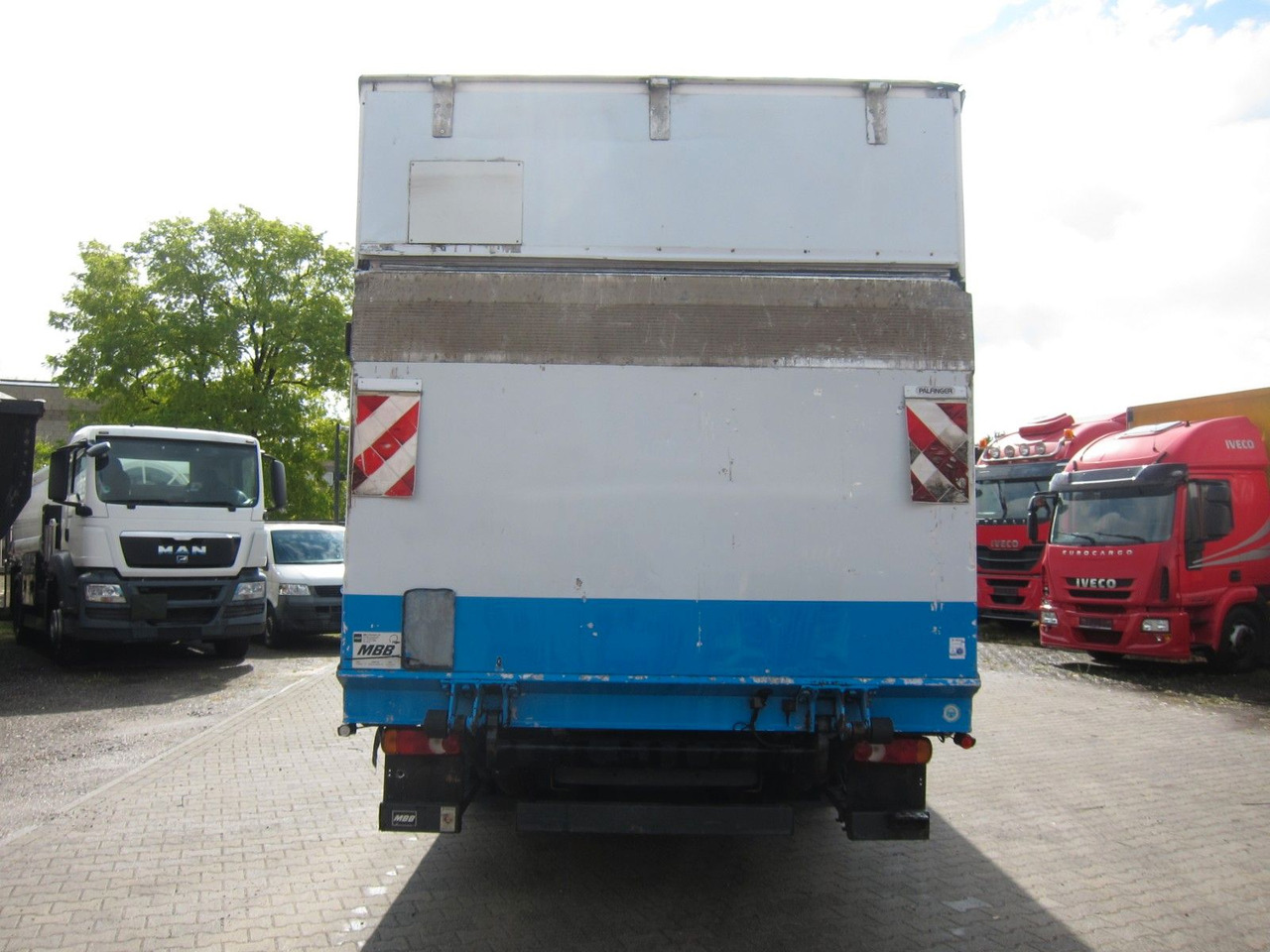 Volvo FL 240 12T Koffer KBW Manual - Furgonas sunkvežimis: foto 4 Volvo FL 240 12T Koffer KBW Manual - Furgonas sunkvežimis: foto 4
