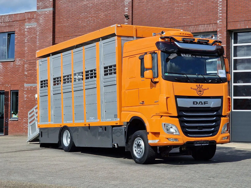 DAF XF 530 4x2 - Livestock Menke 2 deck water & ventilation - Gyvulių pervežimo sunkvežimis: foto 2 DAF XF 530 4x2 - Livestock Menke 2 deck water & ventilation - Gyvulių pervežimo sunkvežimis: foto 2