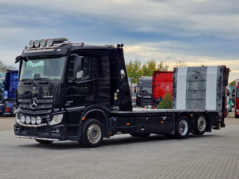 Mercedes-Benz Actros 2553 6x2 - Flabad hydraulic ramps/extension - Winch - Camera - Machine mover - Autovežis sunkvežimis: foto 4 Mercedes-Benz Actros 2553 6x2 - Flabad hydraulic ramps/extension - Winch - Camera - Machine mover - Autovežis sunkvežimis: foto 4