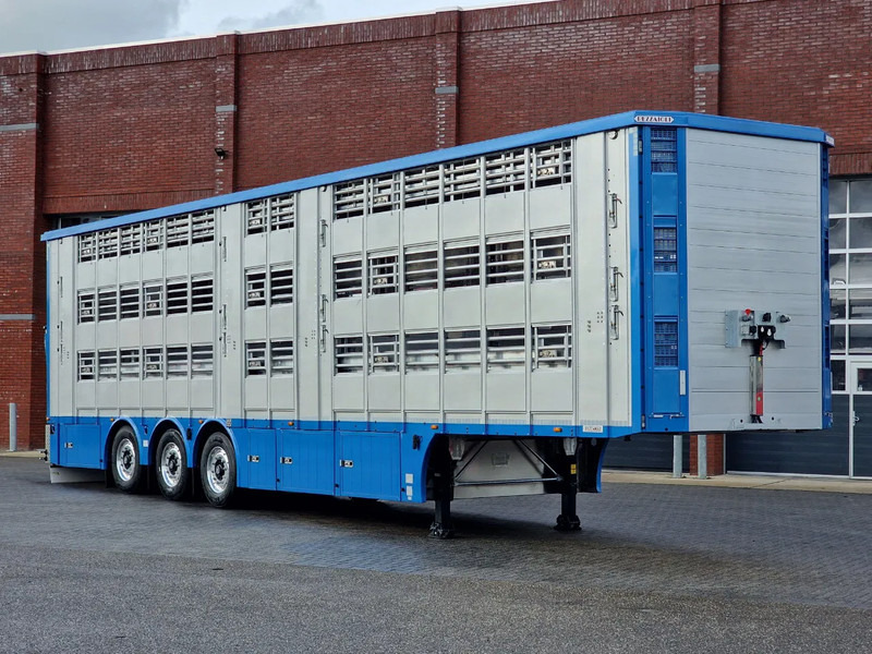 Pezzaioli New 3 stock livestock trailer 95.4M2 - Water & Ventilation - Lifting floors - Lifting roof - Lift axle - Gyvulių pervežimo puspriekabė: foto 2 Pezzaioli New 3 stock livestock trailer 95.4M2 - Water & Ventilation - Lifting floors - Lifting roof - Lift axle - Gyvulių pervežimo puspriekabė: foto 2