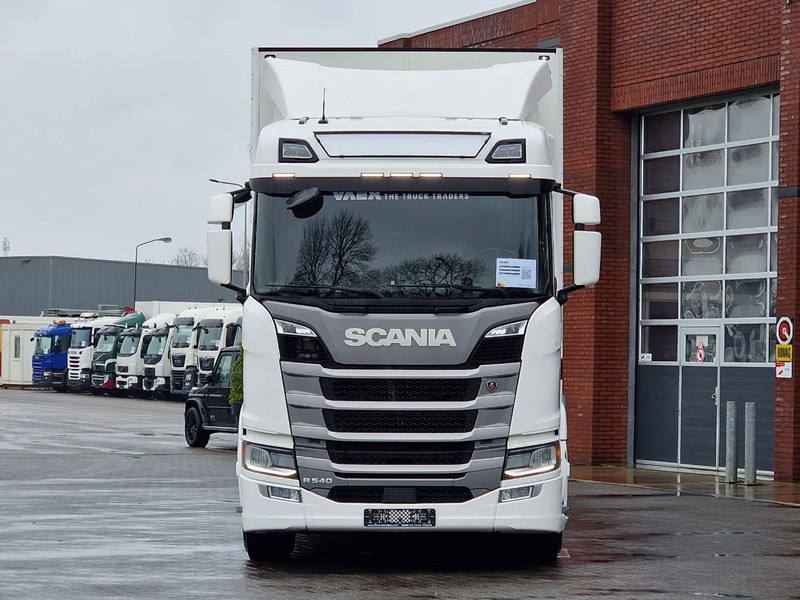 Scania R540 NGS 6x2 - Thermoking Bi Temp Frigo - Schmiz koffer - Retarder - Full air - Leather - Led - Navi - Izoterminis sunkvežimis: foto 2 Scania R540 NGS 6x2 - Thermoking Bi Temp Frigo - Schmiz koffer - Retarder - Full air - Leather - Led - Navi - Izoterminis sunkvežimis: foto 2