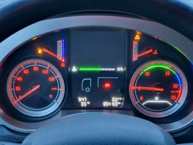 Vilkikas DAF XF 460 SuperSpaceCab 4x2 - Full air - Night Clima - TV -Microwave - Full spoiler - Navi: foto 13