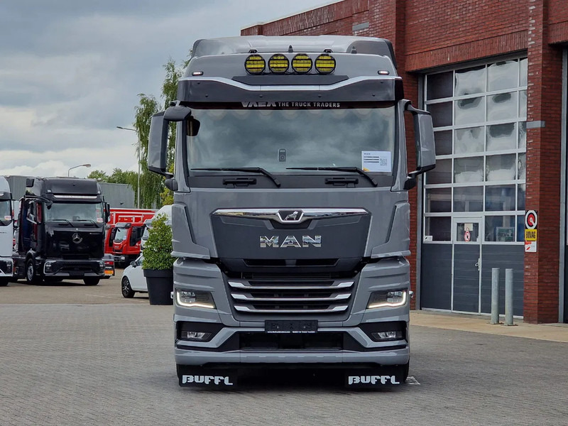 MAN TGX 26.540 6x2/4 - New - Retarder - PTO - Custom exterior - Chassis cover - NEW - Vilkikas: foto 2 MAN TGX 26.540 6x2/4 - New - Retarder - PTO - Custom exterior - Chassis cover - NEW - Vilkikas: foto 2