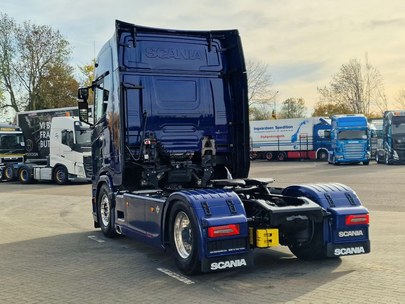 Scania 660S V8 NGS Highline 4x2 - Full spec - Retarder - Night Clima - Leather - Led - Full air - New Dashboard - Vilkikas: foto 5 Scania 660S V8 NGS Highline 4x2 - Full spec - Retarder - Night Clima - Leather - Led - Full air - New Dashboard - Vilkikas: foto 5