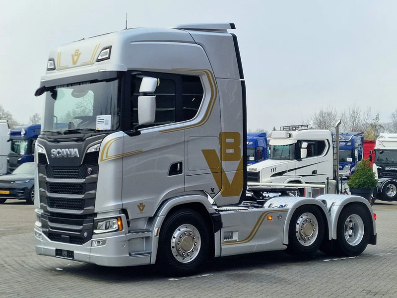 Scania 660S V8 NGS Highline 6x2/4 - New - Full spec - Retarder - Night clima - Led - Leather - Navi - Vilkikas: foto 3 Scania 660S V8 NGS Highline 6x2/4 - New - Full spec - Retarder - Night clima - Led - Leather - Navi - Vilkikas: foto 3